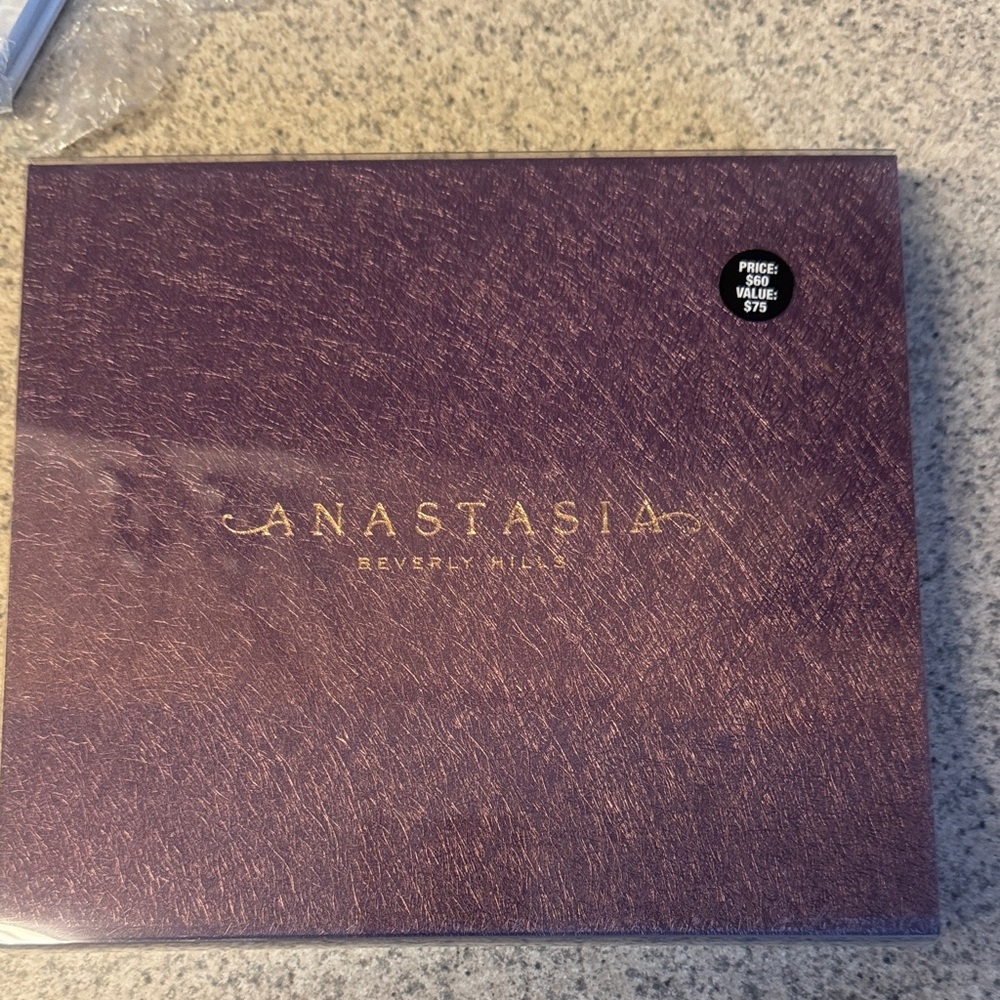 Anastasia Beverly Hills Lipstick Set - Elegant Purple Packaging